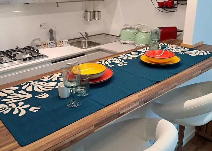 Lägenhet Movida Apartment, Via Gallucci, Modena's Historic Center *